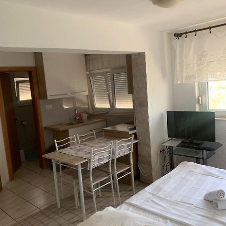 Apartmani Kutlesa ヴォディツェ エクステリア 写真