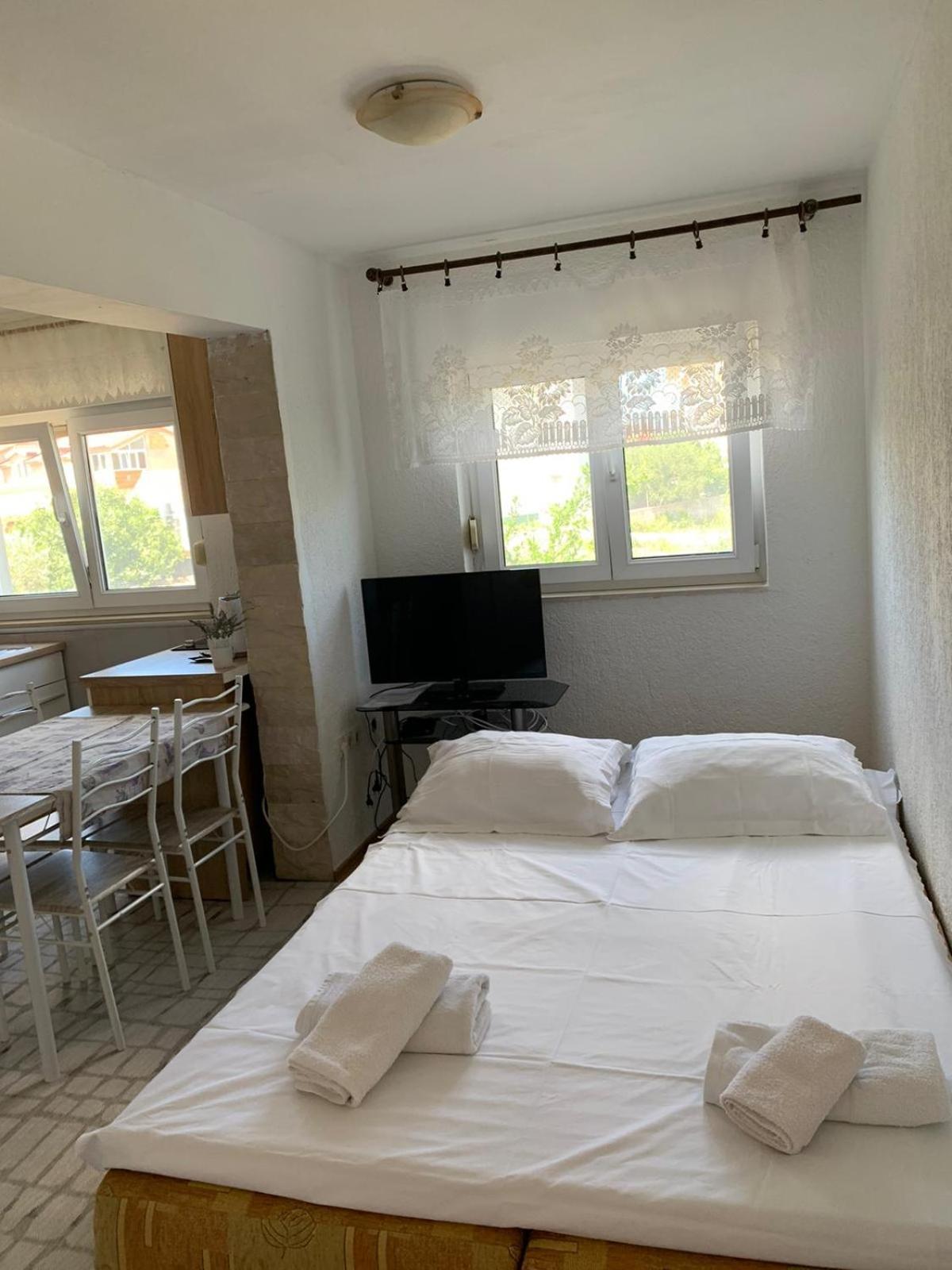 Apartmani Kutlesa ヴォディツェ エクステリア 写真