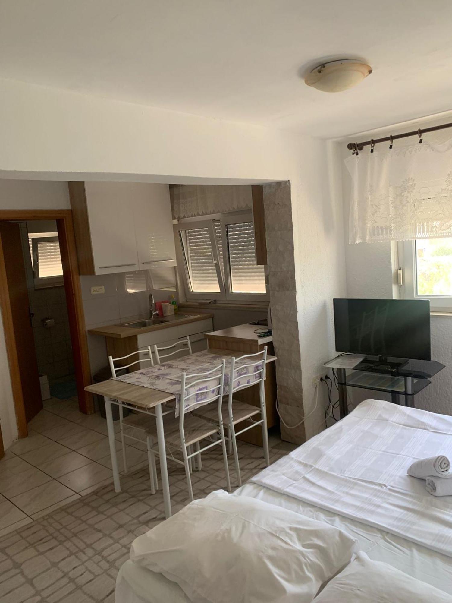 Apartmani Kutlesa ヴォディツェ エクステリア 写真